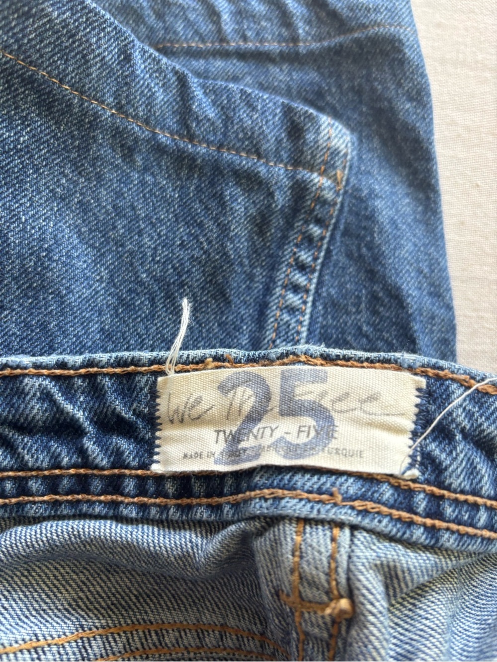Free People Shelby Low Rise Boyfriend Cropped Jeans Button Fly Size 25 - Picture 3 of 10